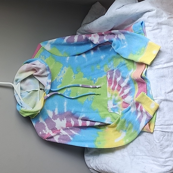 LOVE Charm Sport, multi colored light weight sweatshirt, size small. - Picture 1 of 3